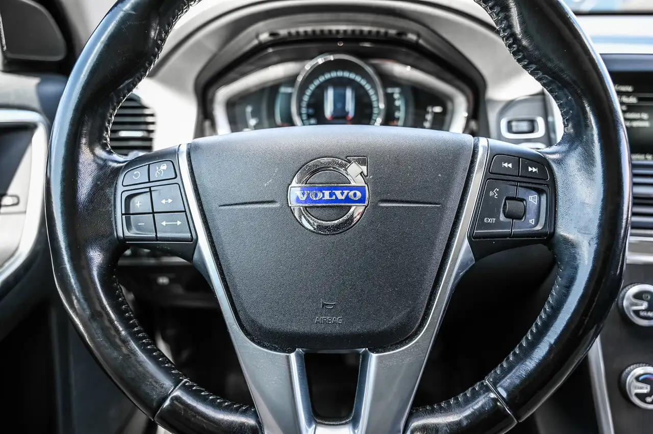 Volvo XC60 снимка Volvo XC60
