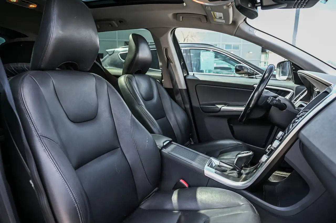 Volvo XC60 снимка Volvo XC60