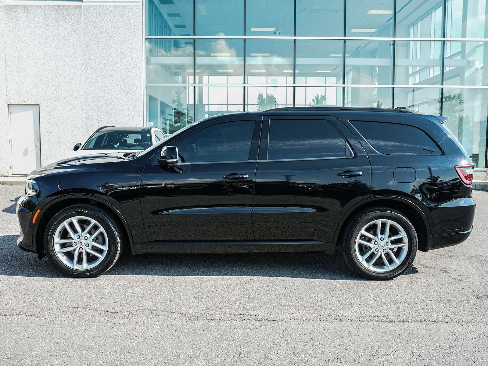 2025 Dodge Durango R/T, AWD, SUNROOF, HITCH, R/START, 7 PASSENGER — снимка 1