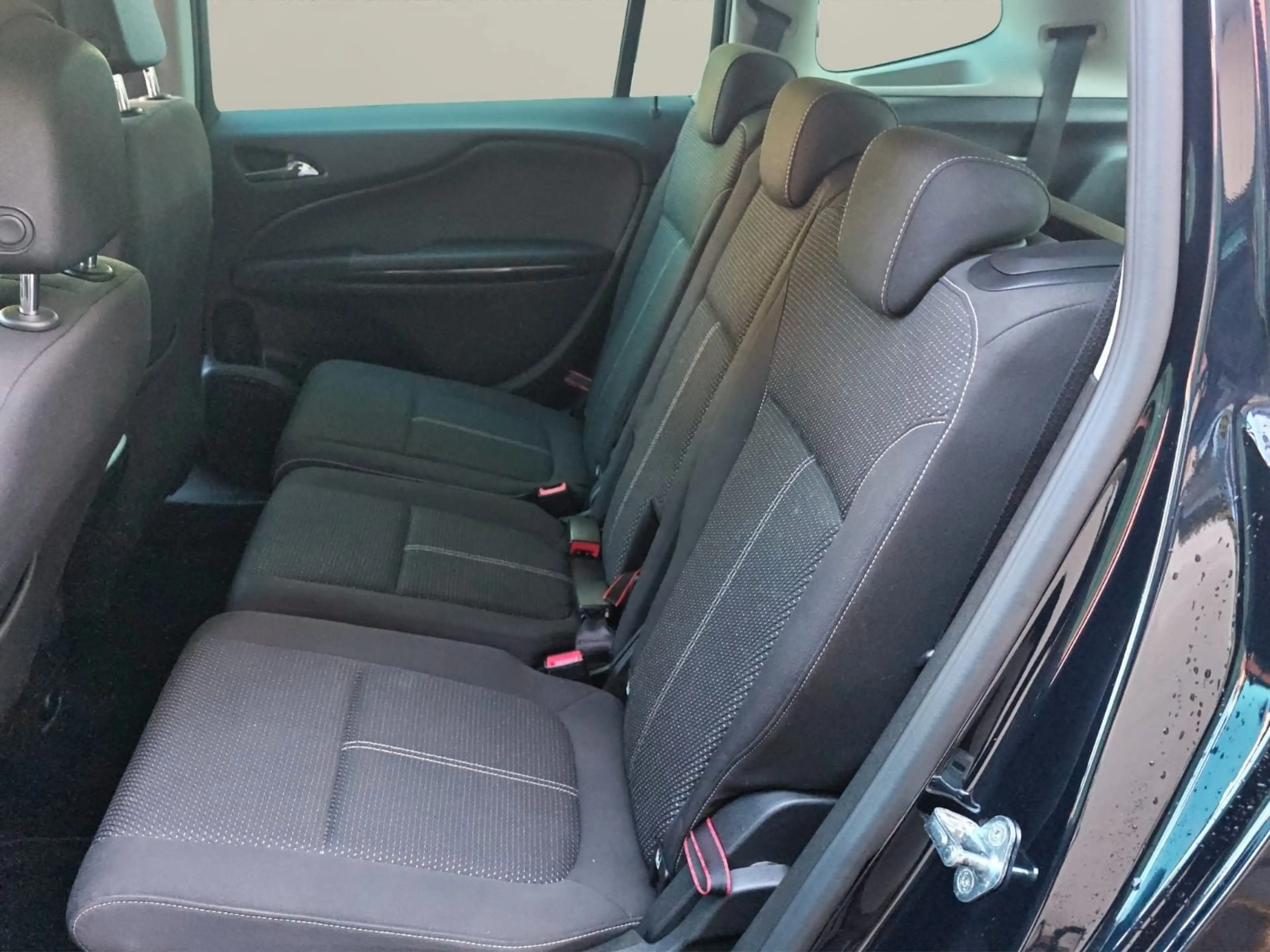 Opel Zafira 2.0 D*AUTO* 7 SITZER* NAVI*LED*SHZ* ALU — photo 15