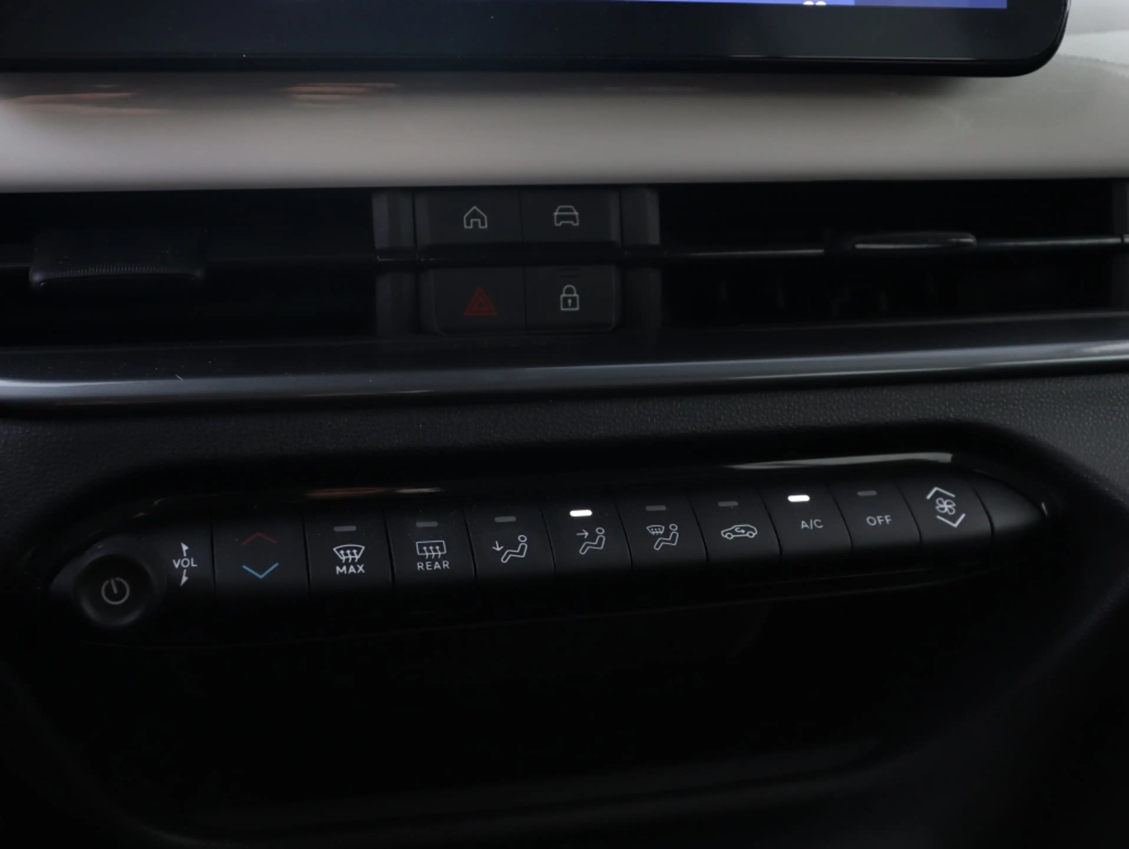 Fiat 600 1.2 Hybrid 100 PK Urban | Carplay | Cruise | PDC | — photo 11