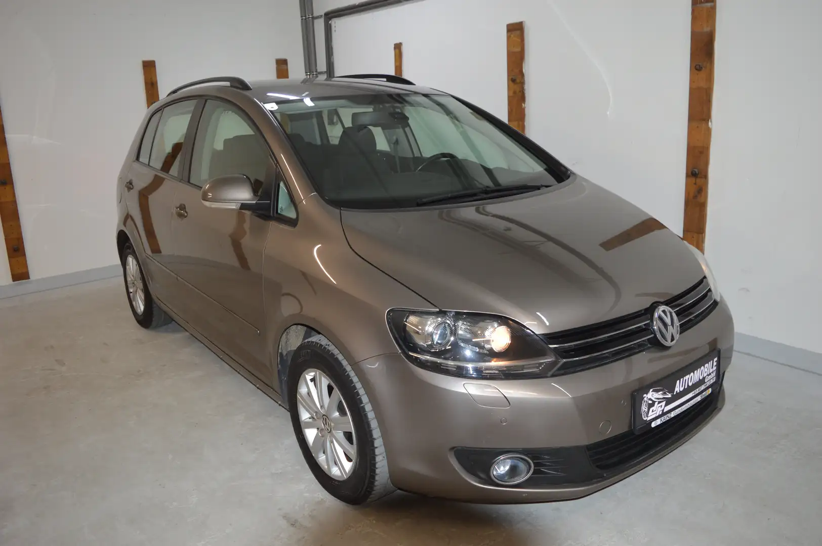 Volkswagen Golf Plus 1,6 TDI **DSG**1.Besitz**Xenon** Marrón - 1