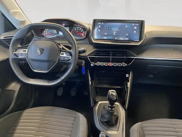 Peugeot 208 view 6