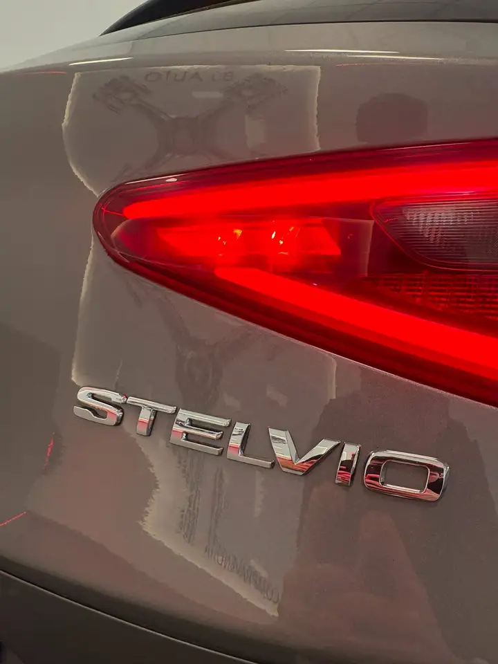 Alfa Romeo Stelvio 2021 — фото 14