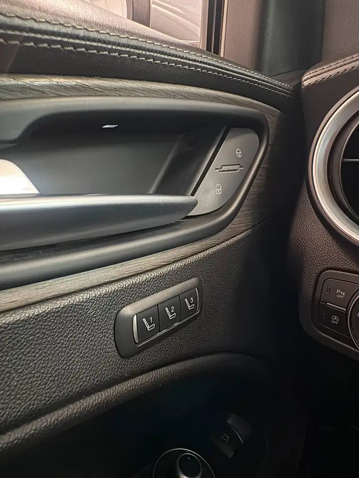 Alfa Romeo Stelvio 2021