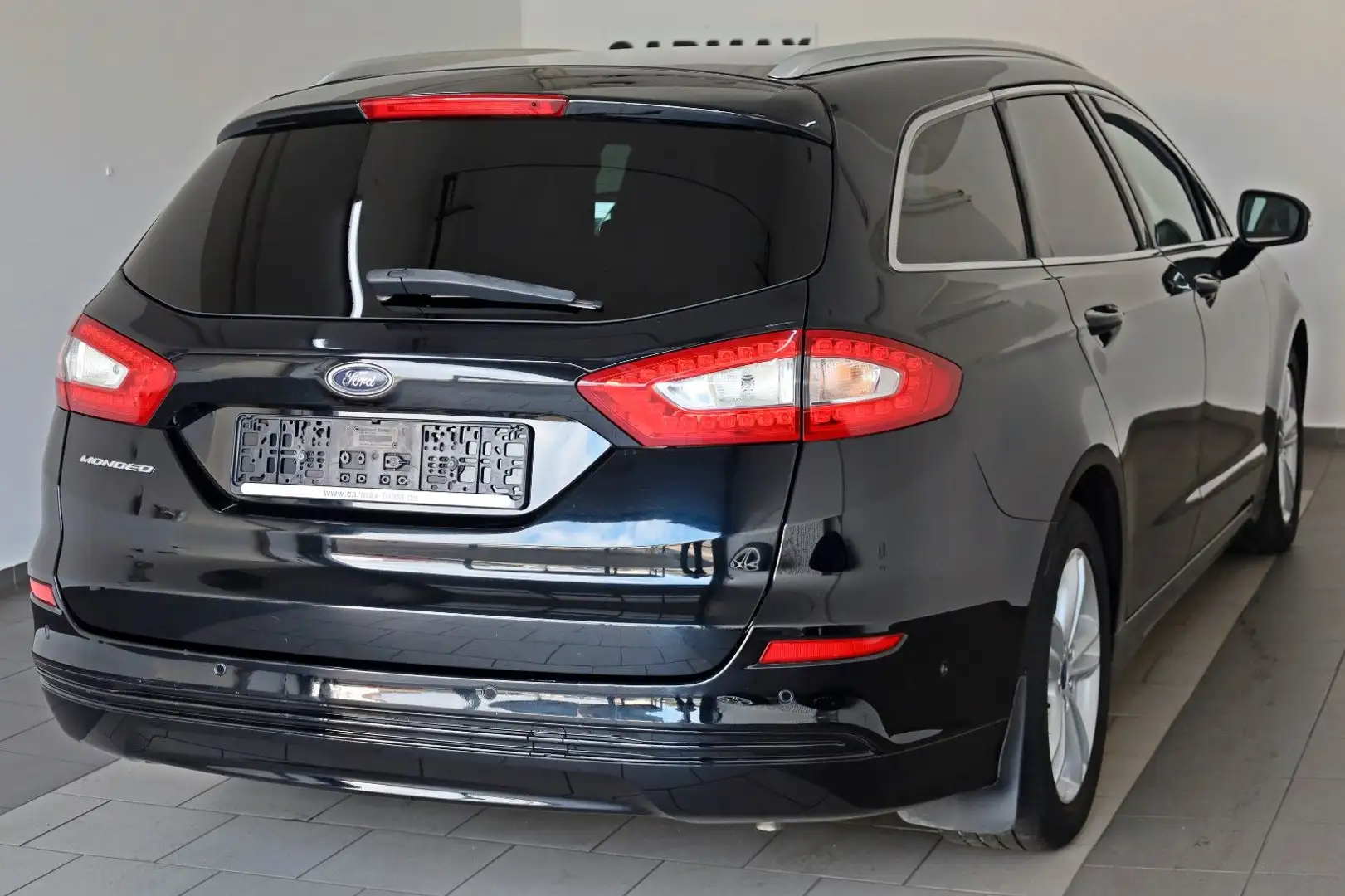 Ford Mondeo Turnier Titanium Navi,SH,PDC,SR+WR Schwarz - 2