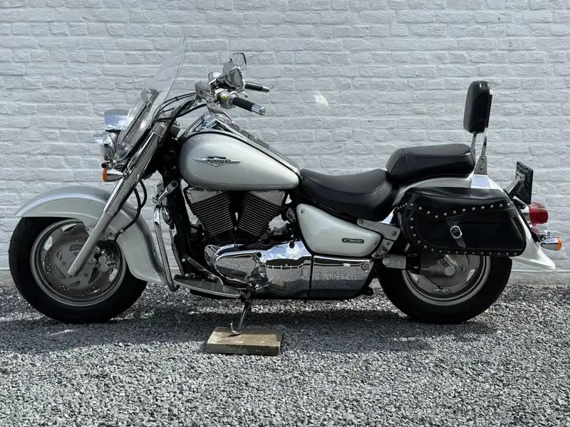 Suzuki Intruder C - foto 2
