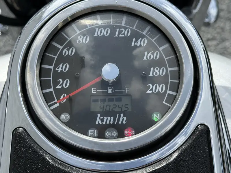 Suzuki Intruder C - foto 8