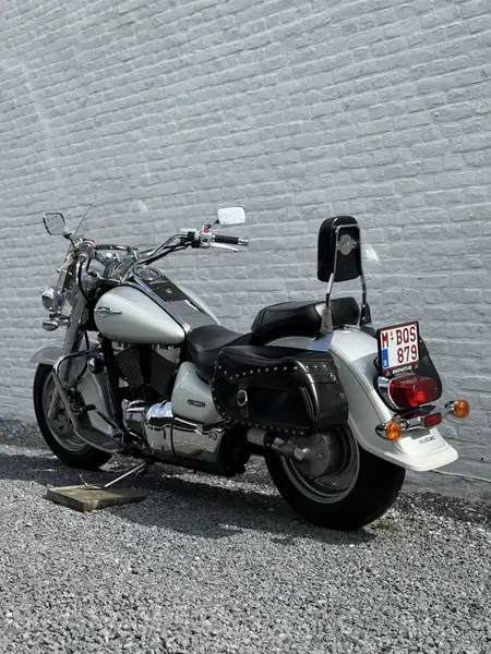 Suzuki Intruder C - foto 3