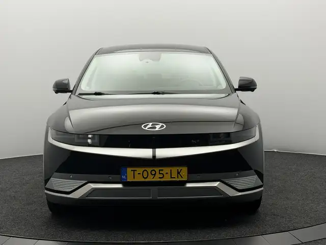 Hyundai Ioniq 5 view 3