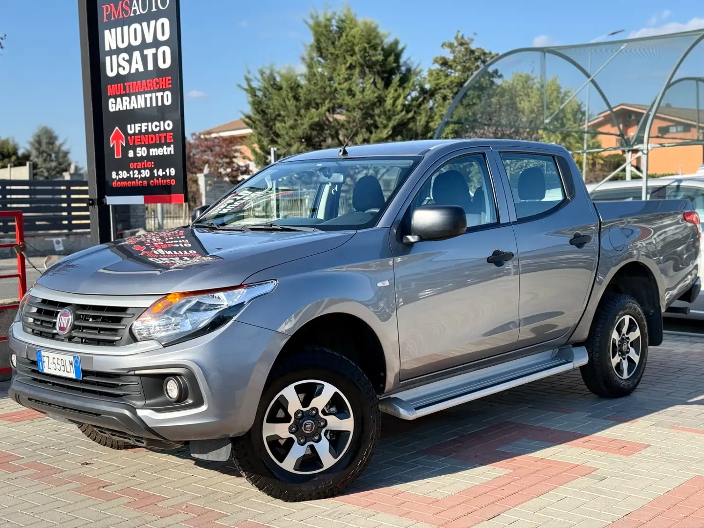 Fiat Fullback 2.4 150CV Doppia Cabina SX S&S Grau - 2