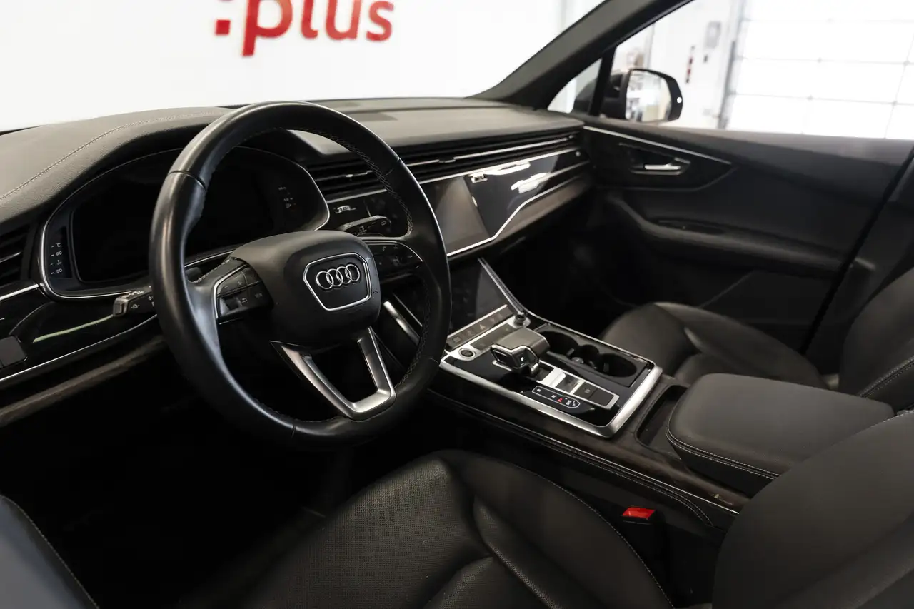 Audi Q7 снимка Audi Q7