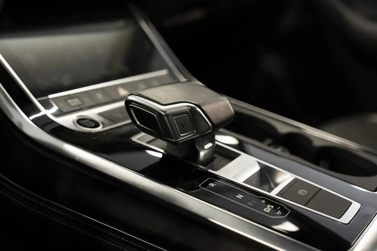 Audi Q7 снимка Audi Q7