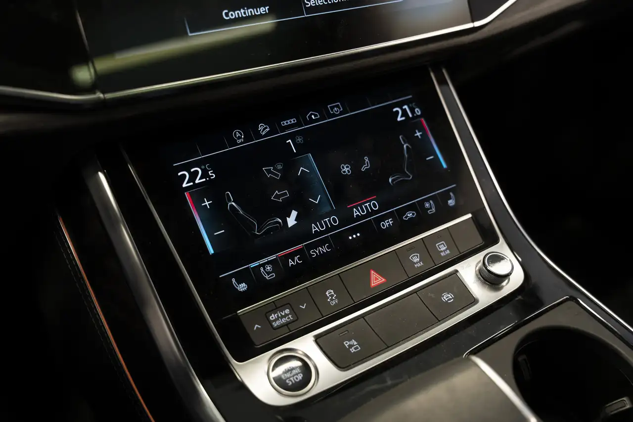Audi Q7 снимка Audi Q7