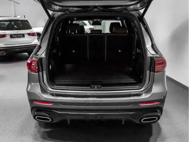Mercedes-Benz GLB view 6