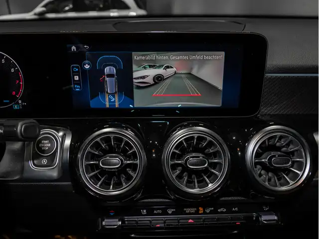 Mercedes-Benz GLB view 15