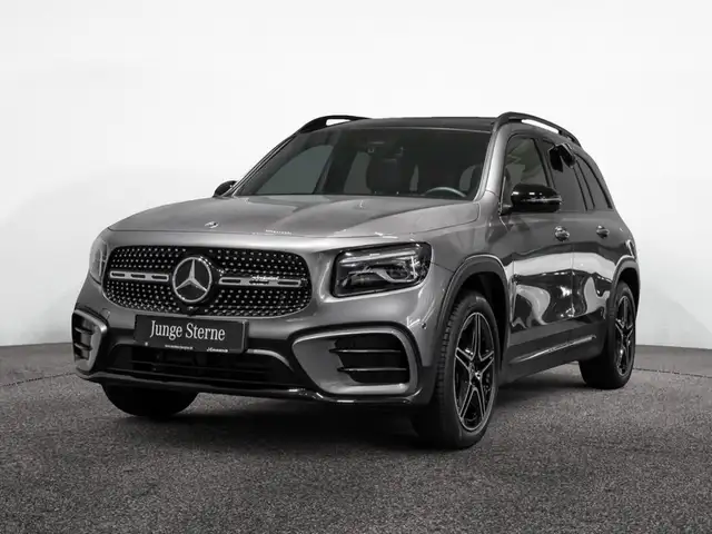 Mercedes-Benz 250 view 2