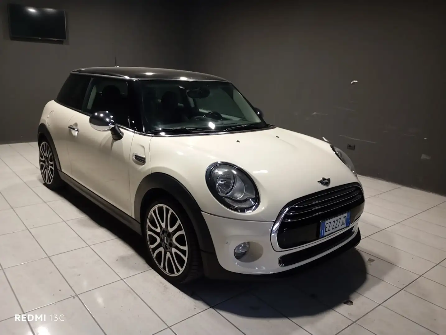 MINI Cooper D Mini IV F55-F56 2014 1.5 3p Bianco - 1