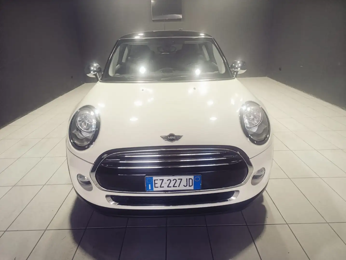 MINI Cooper D Mini IV F55-F56 2014 1.5 3p Bianco - 2