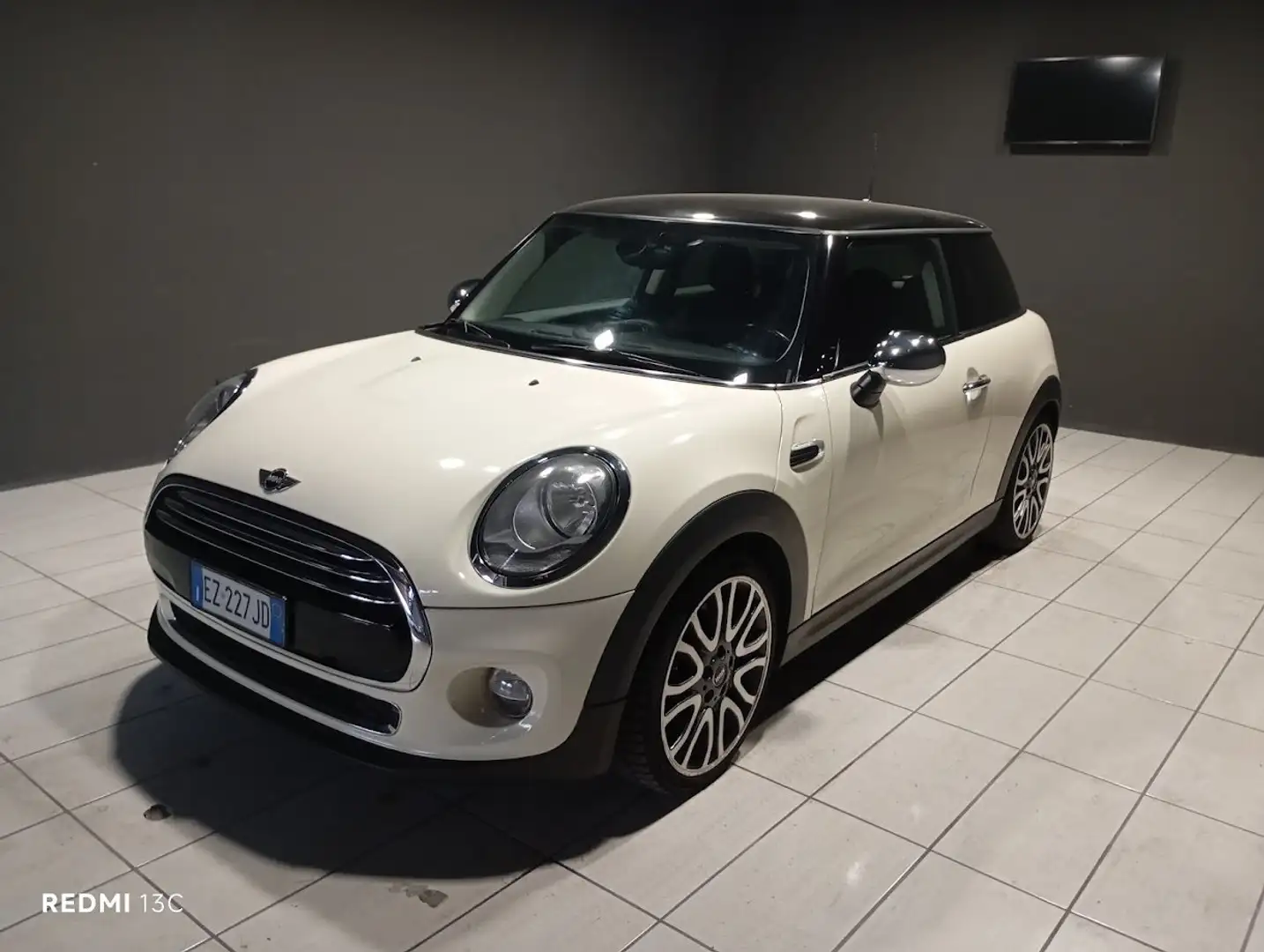 MINI Cooper D Mini IV F55-F56 2014 1.5 3p Bianco - 2