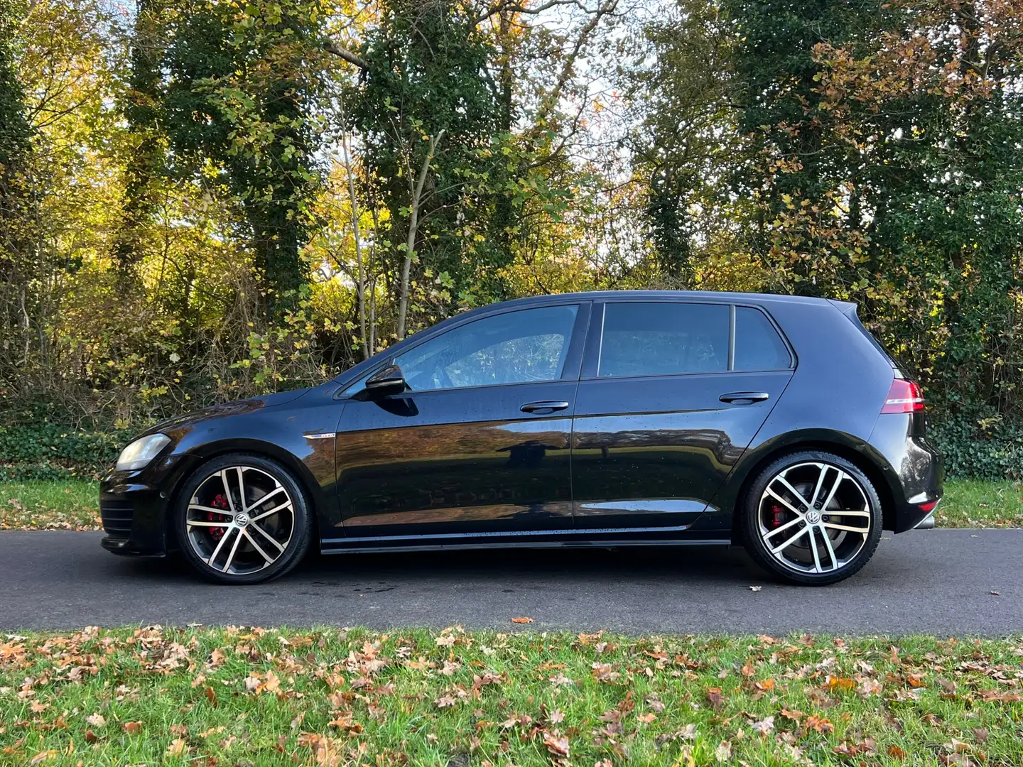 Volkswagen Golf GTD 2.0 TDI | ACC + DSG + Navi Zwart - 2