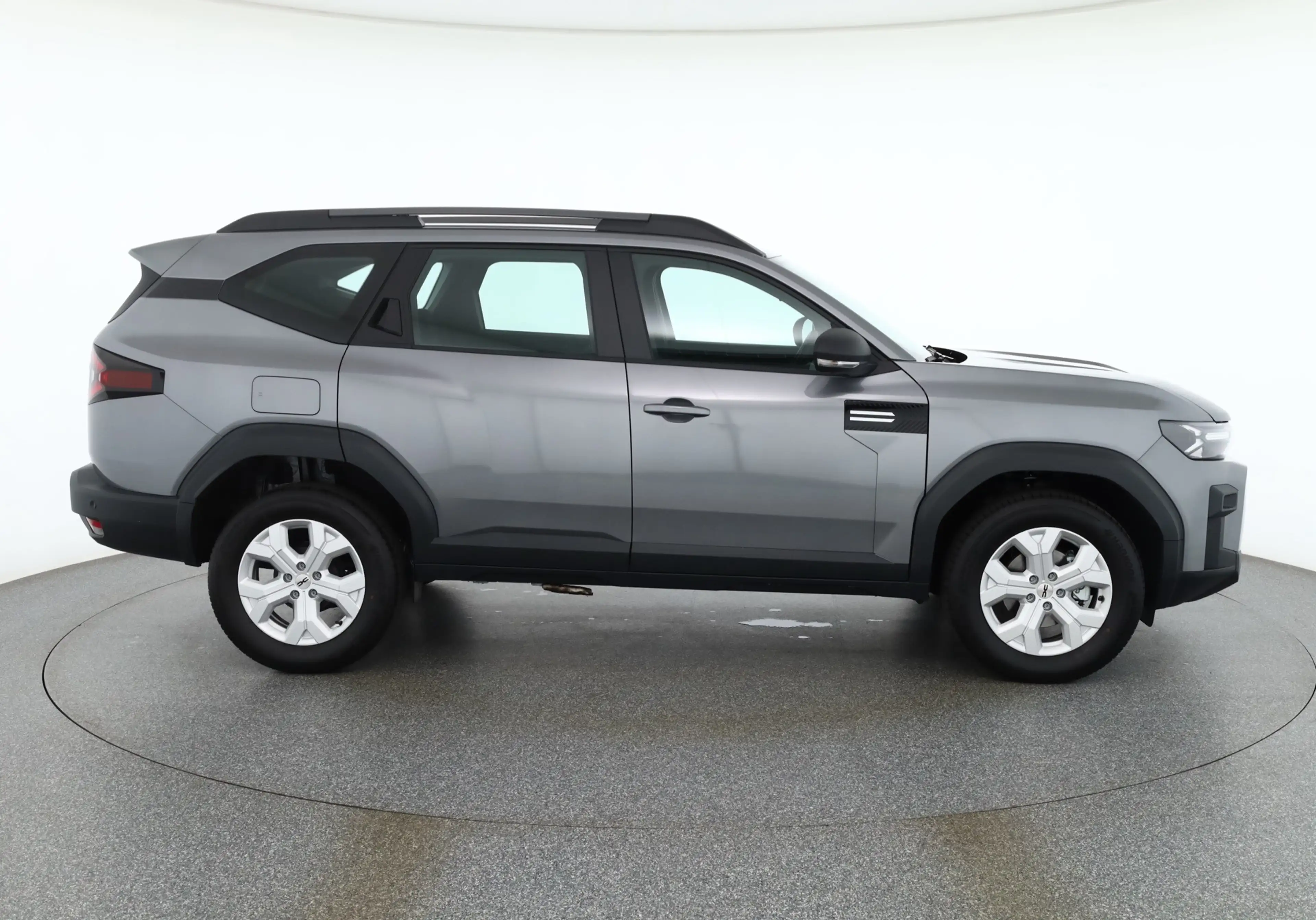 Dacia Bigster Essential 140 mHev LED Kamera — photo 6