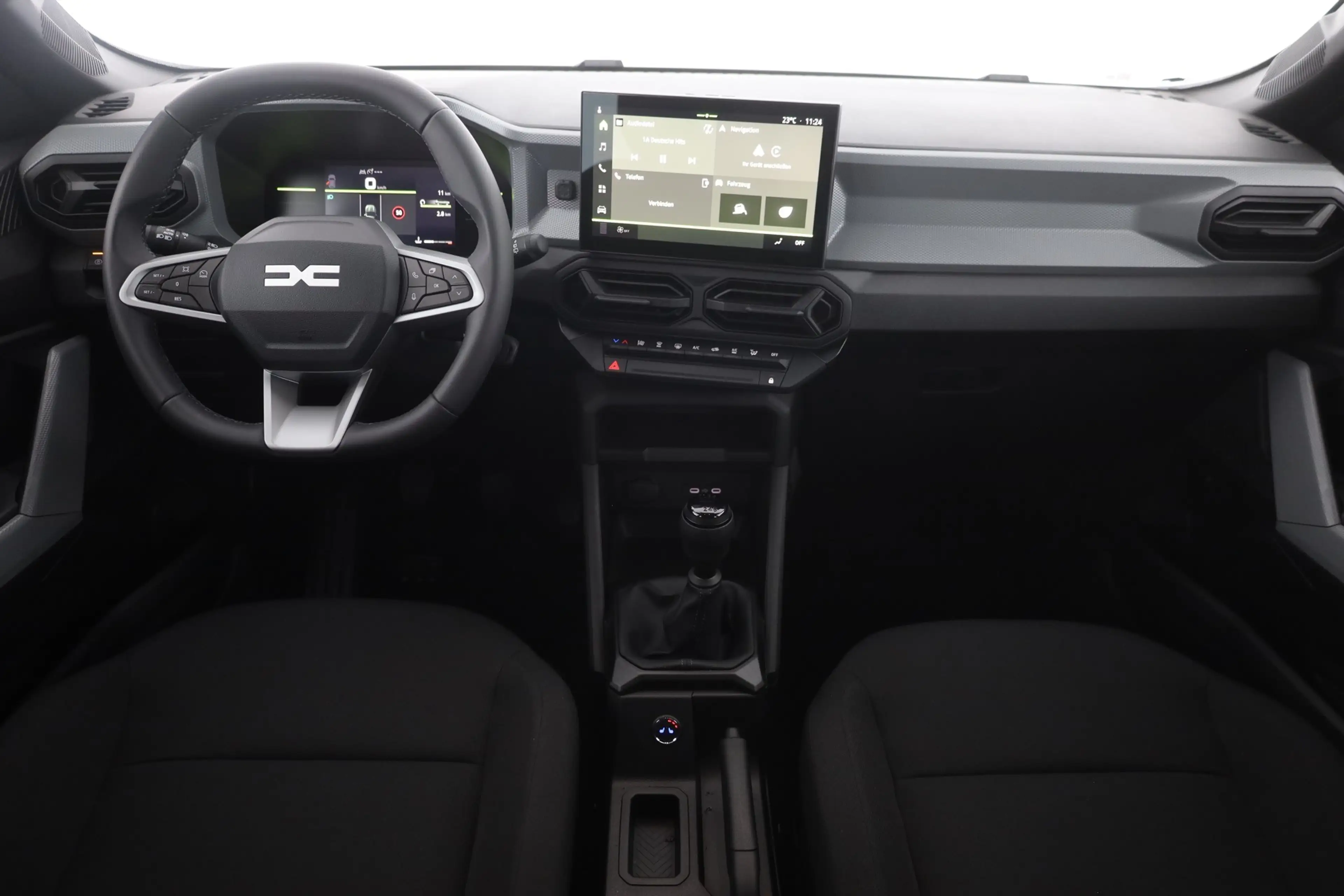 Dacia Bigster Essential 140 mHev LED Kamera — photo 9