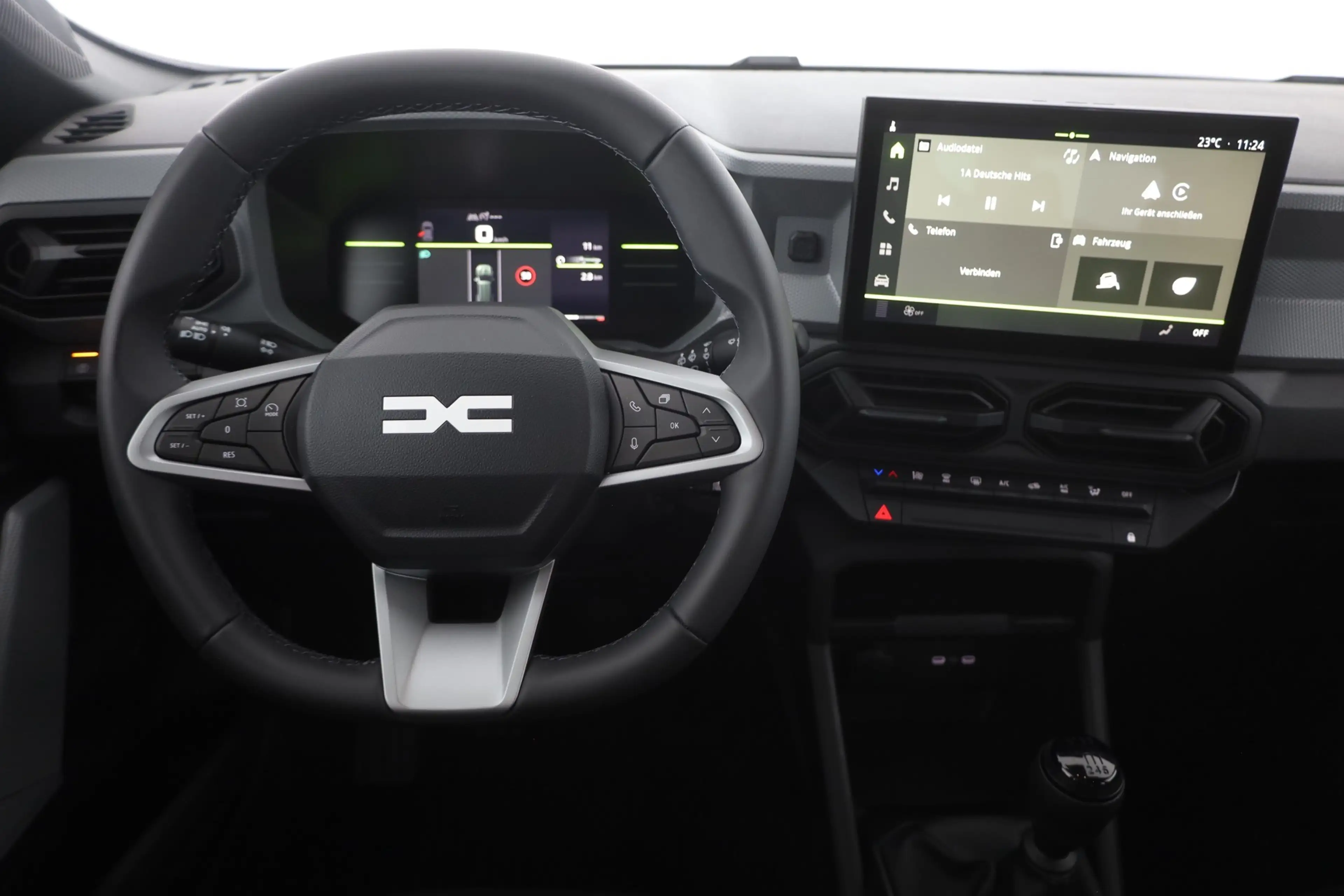 Dacia Bigster Essential 140 mHev LED Kamera — photo 10
