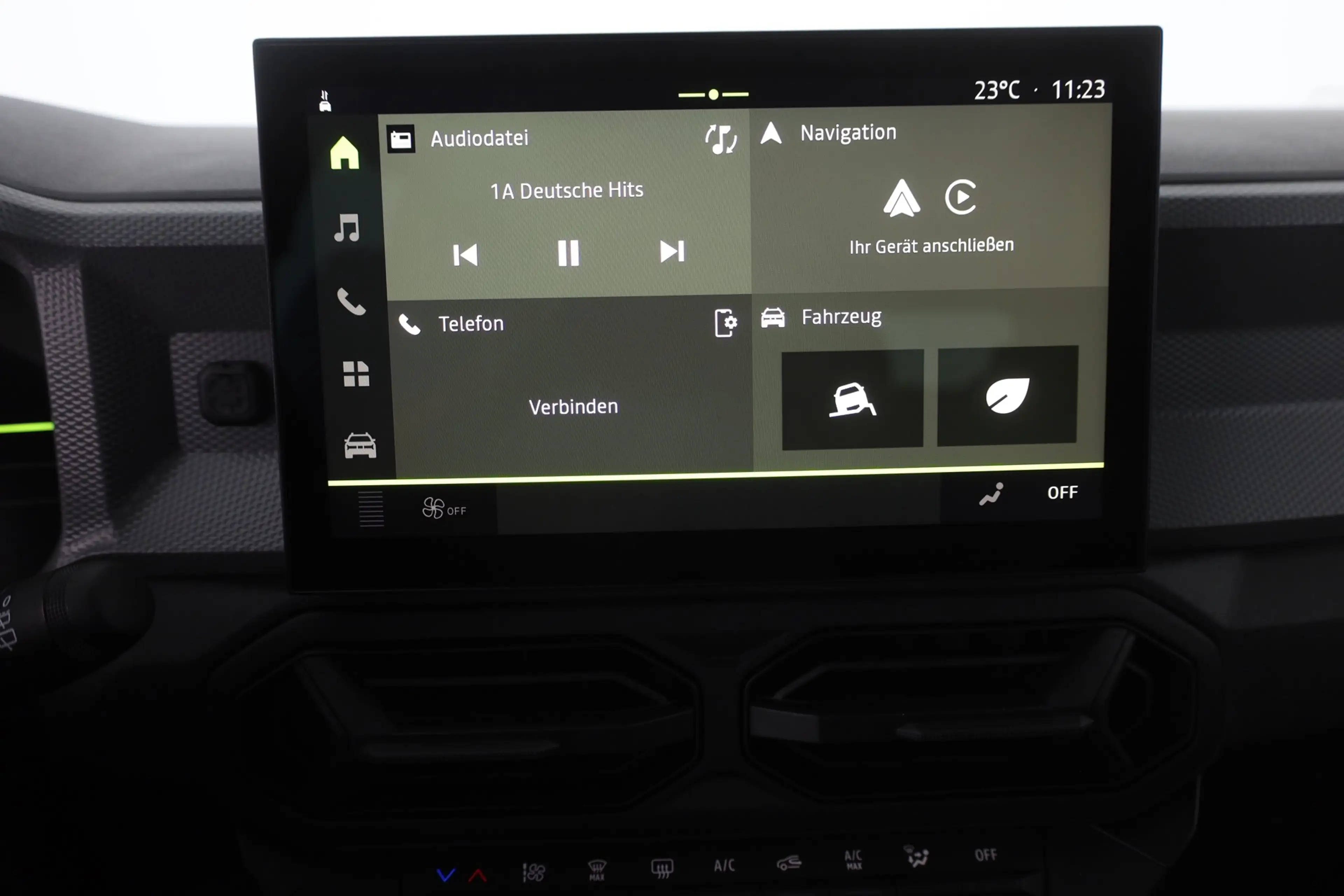 Dacia Bigster Essential 140 mHev LED Kamera — photo 11