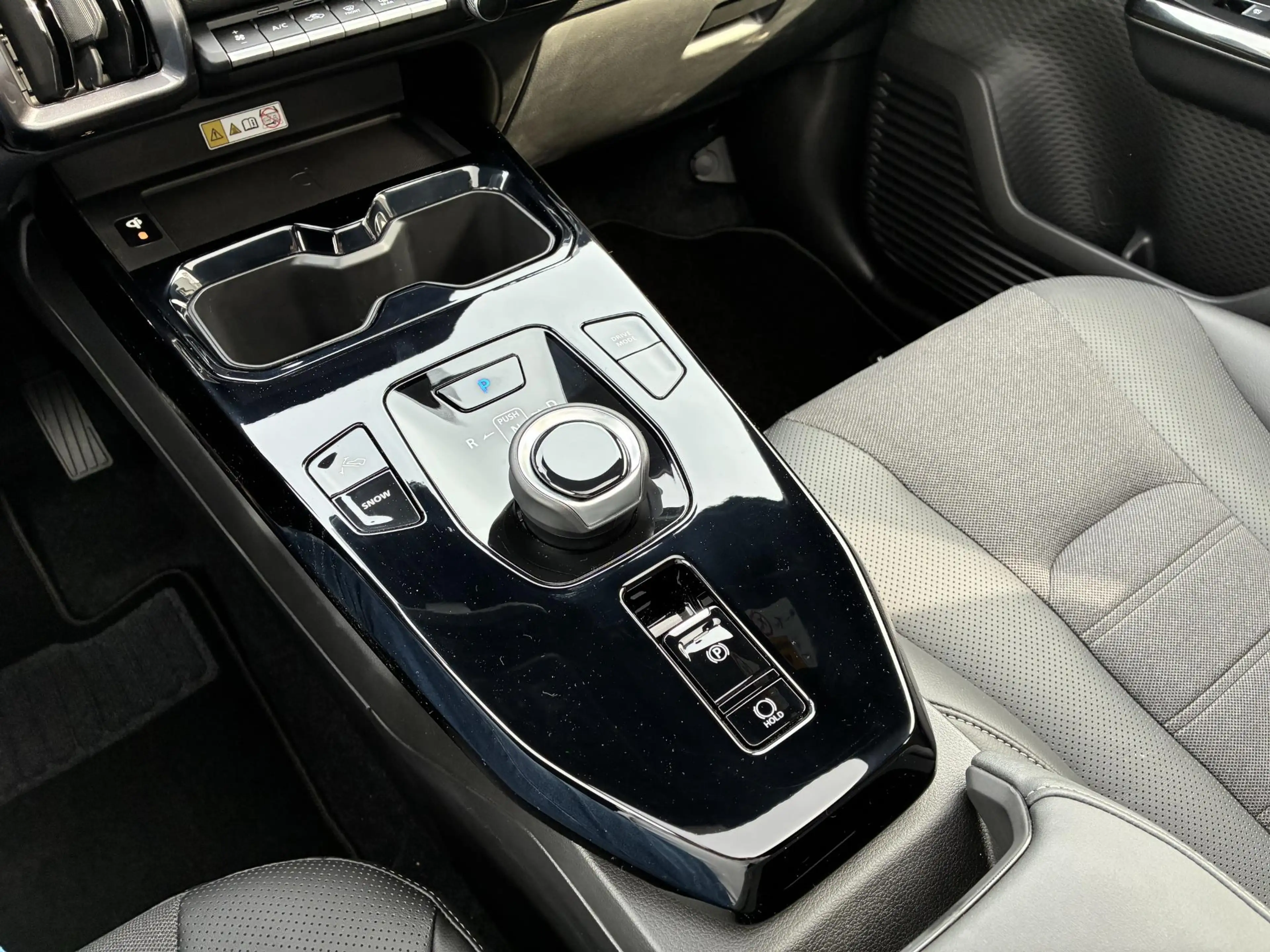 Toyota Urban Cruiser EXECUTIVE 61 KWH NIEUW & DIREECT LEVERBAAR!!! PANO — photo 23
