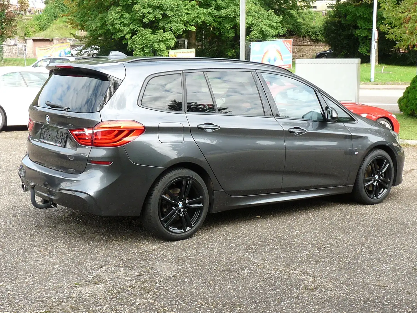 BMW 218 218 iA Gran Tourer*M Sport*7 Sitze*Pano*AHK*Navi* Gris - 2