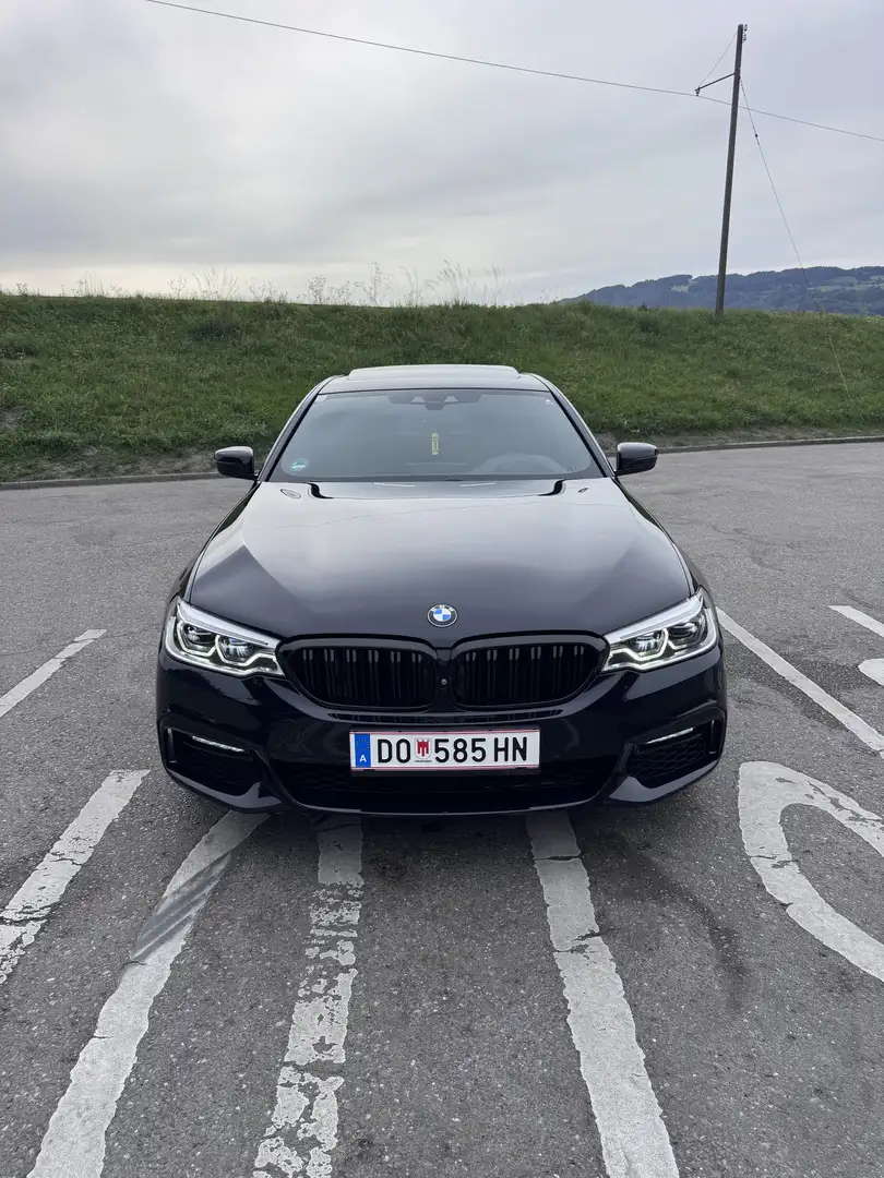 BMW 520 520d/M Paket/HeadUp/360/Dach/Keyles/Carbonschwarz Schwarz - 1