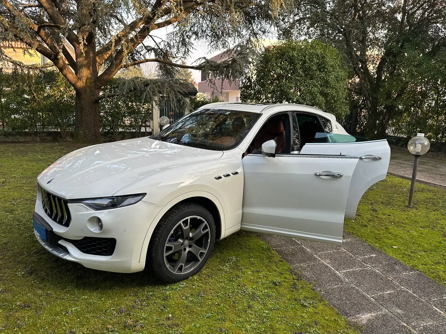 Maserati Levante Levante 3.0 V6 275cv auto Q4 Blanco - 2