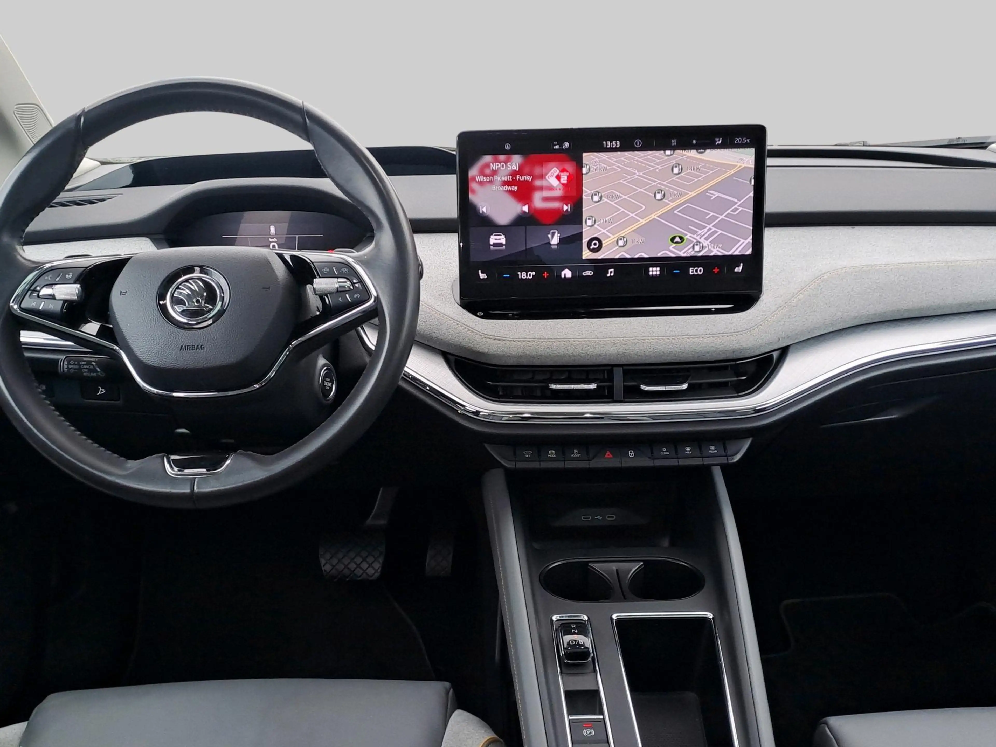 Skoda Enyaq iV 80 | Achteruitrijcamera | Metaalkleur | Navigat — photo 15