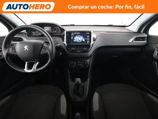 Peugeot 208 view 13