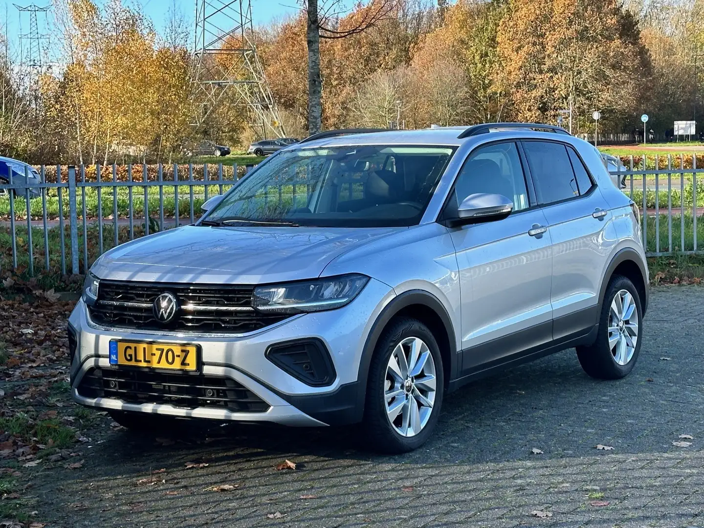 Volkswagen T-Cross 1.0 TSI 115pk DSG Life Edition Navigatie Camera Grijs - 2