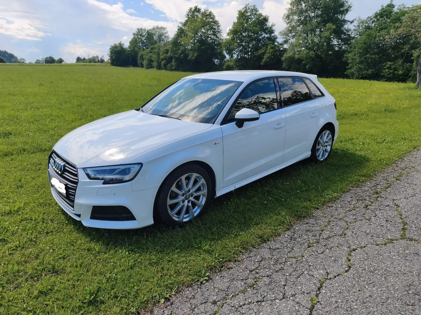 Audi A3 30 TDI Sportback design - 1