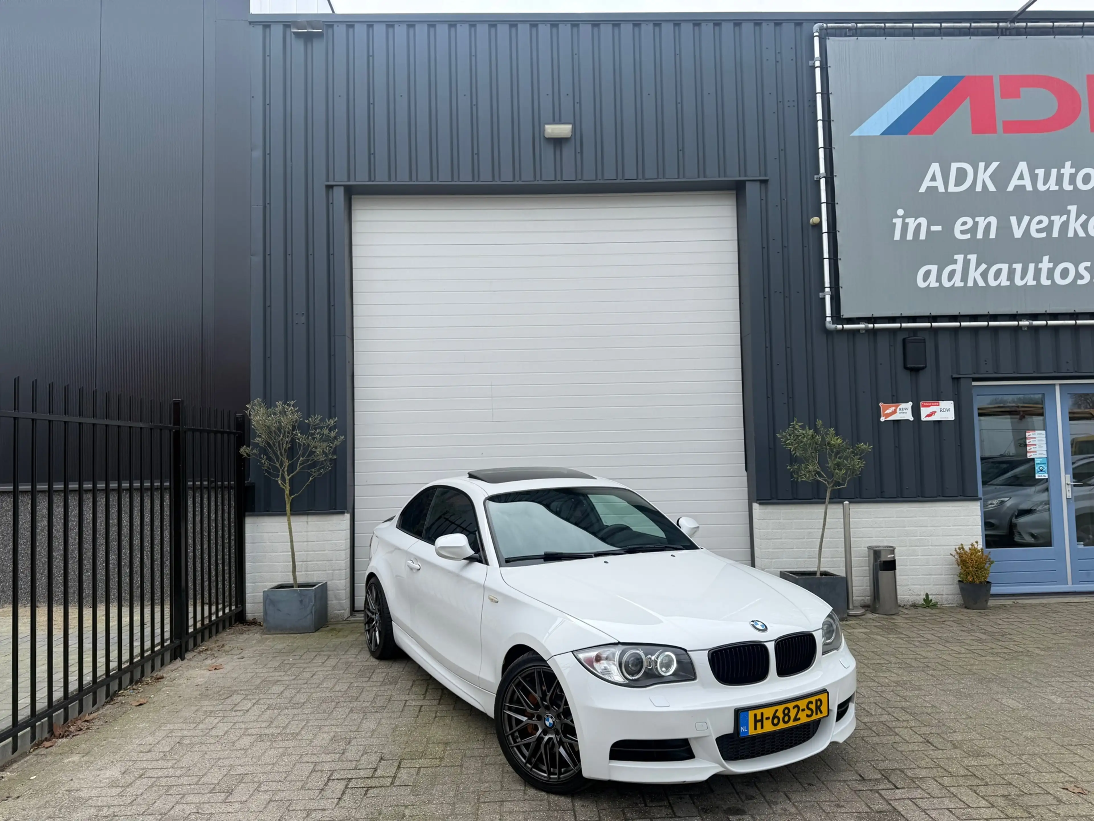 BMW 135 1-serie Coupé 135i High Executive SCHUIFDAK/LEDER/ — photo 2