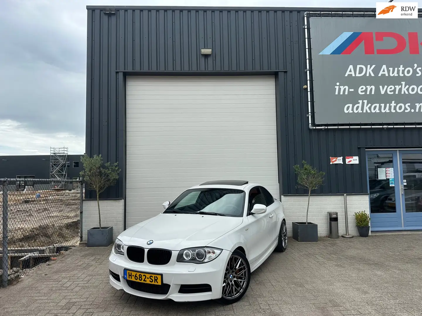 BMW 135 1-serie Coupé 135i High Executive SCHUIFDAK/LEDER/ Blanc - 1