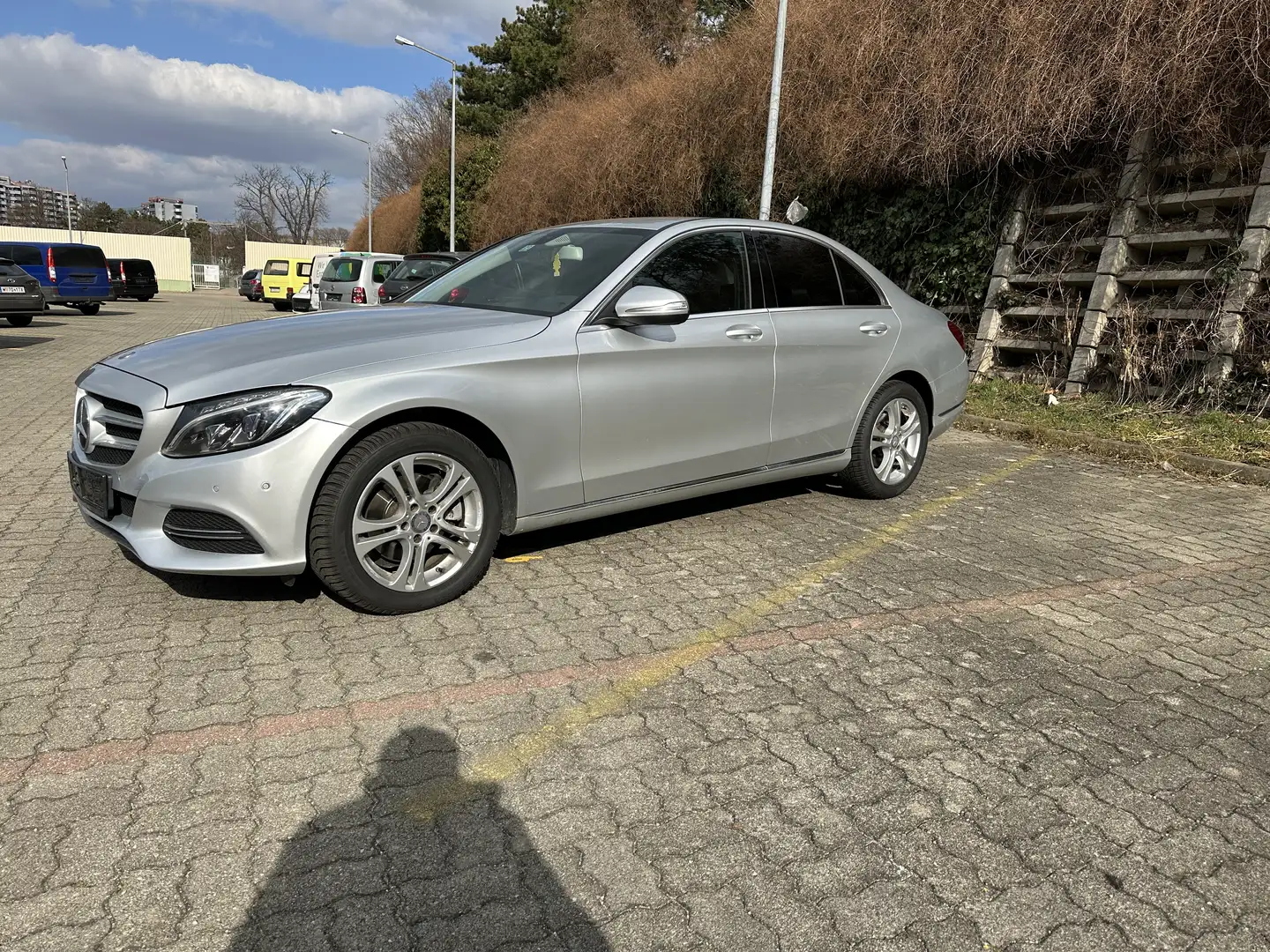 Mercedes-Benz C 220 Avantgarde CDI BlueEfficiency Aut. Silber - 2
