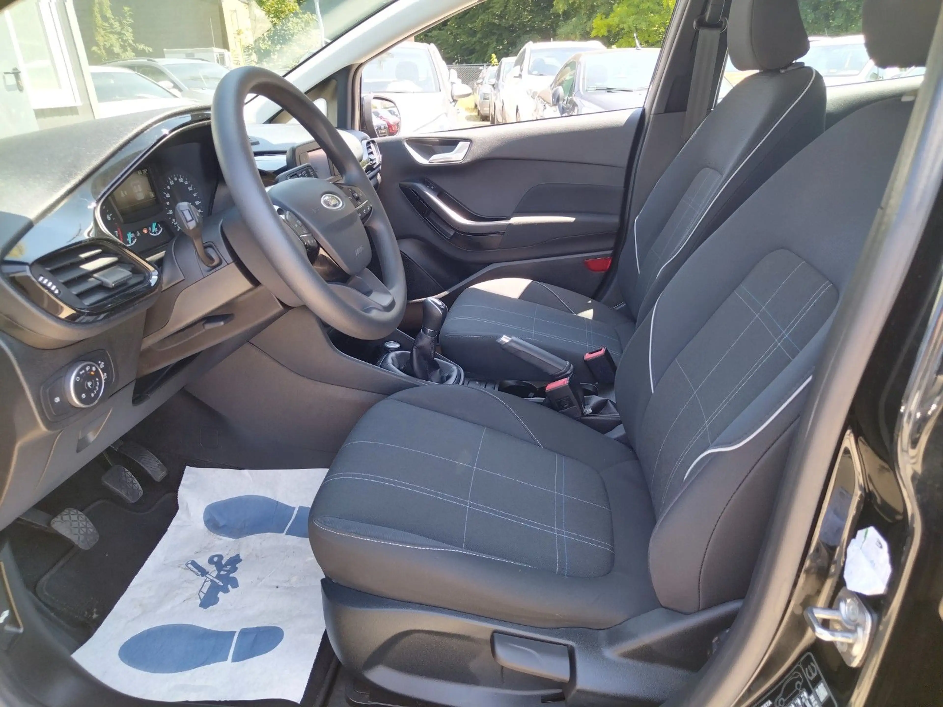 Ford Fiesta 1.1 Cool&Connect+52500km+GARANTIE+TÜV NEU — photo 10