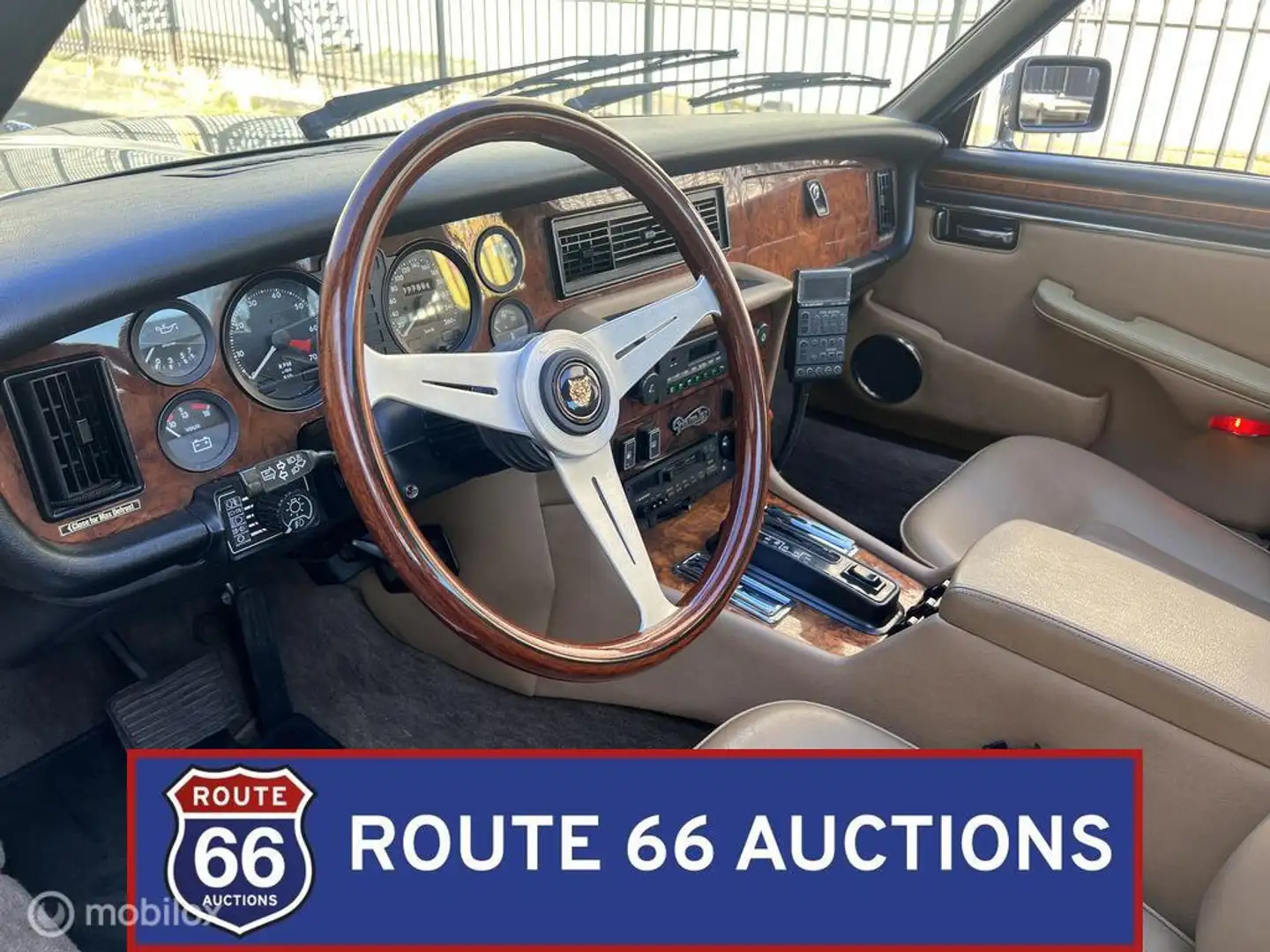 Daimler Double Six Series III | 1988 | Route 66 Auctions Schwarz - 2