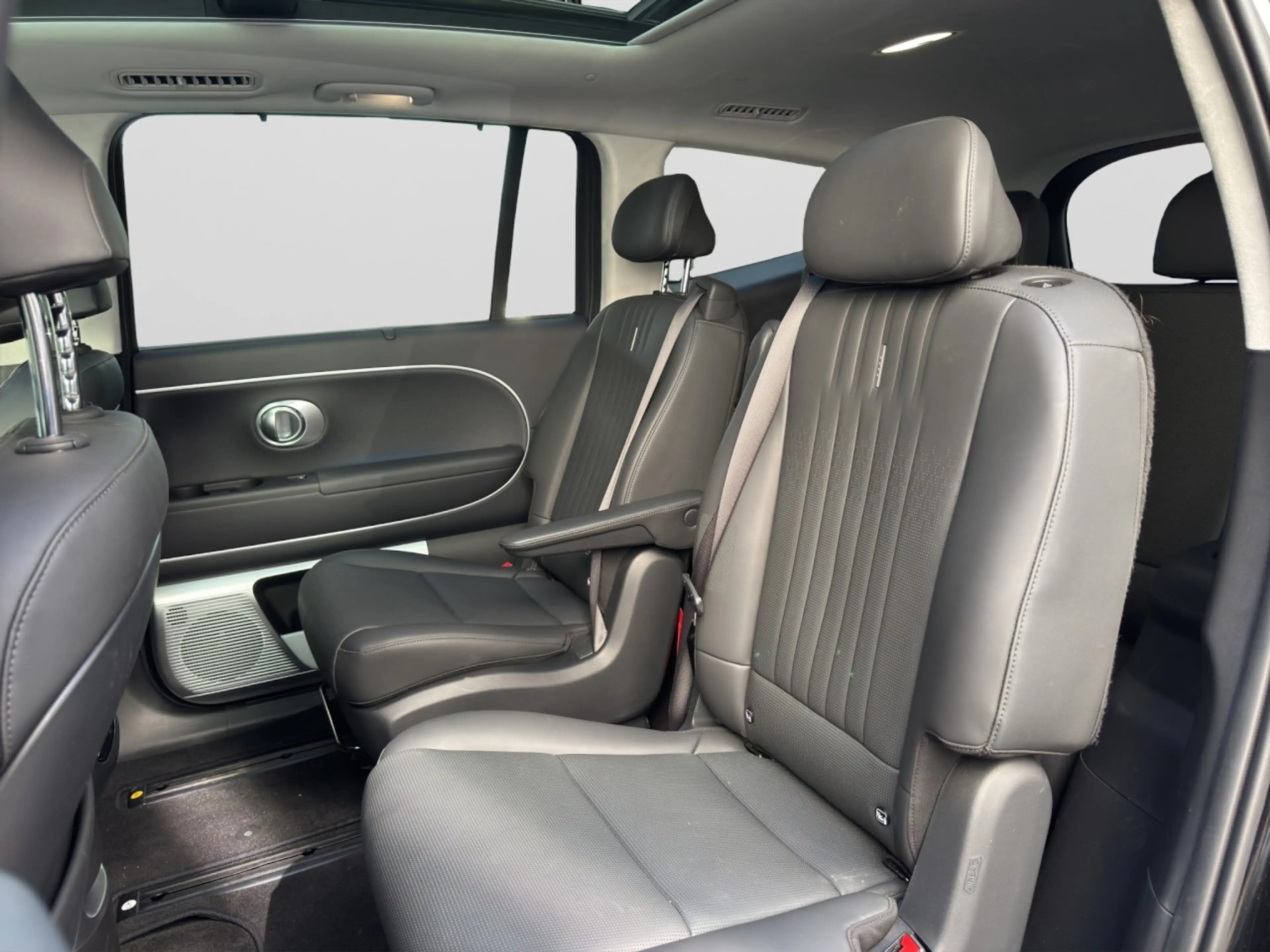 Hyundai IONIQ 9 UNIQ MIT GLASDACH + EINZELSITZE DREHBAR! Klima — photo 14