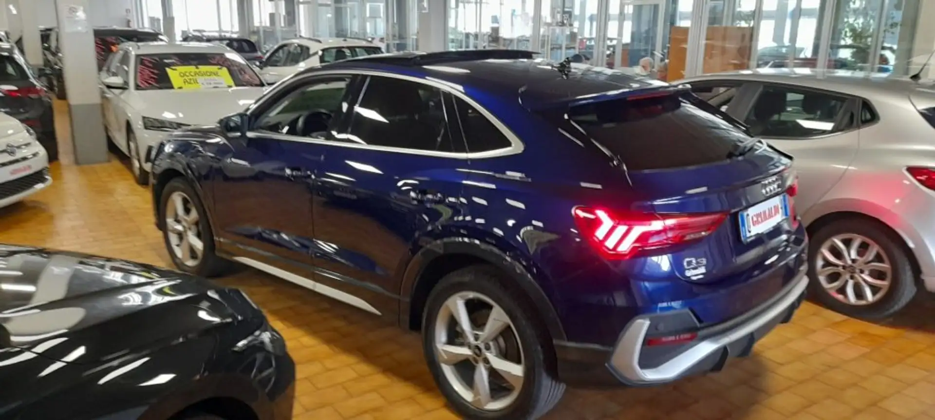 Audi Q3 SPORTBACK 45 TFSI e S tr. S line ed. PLUG IN TETTO Grigio - 1