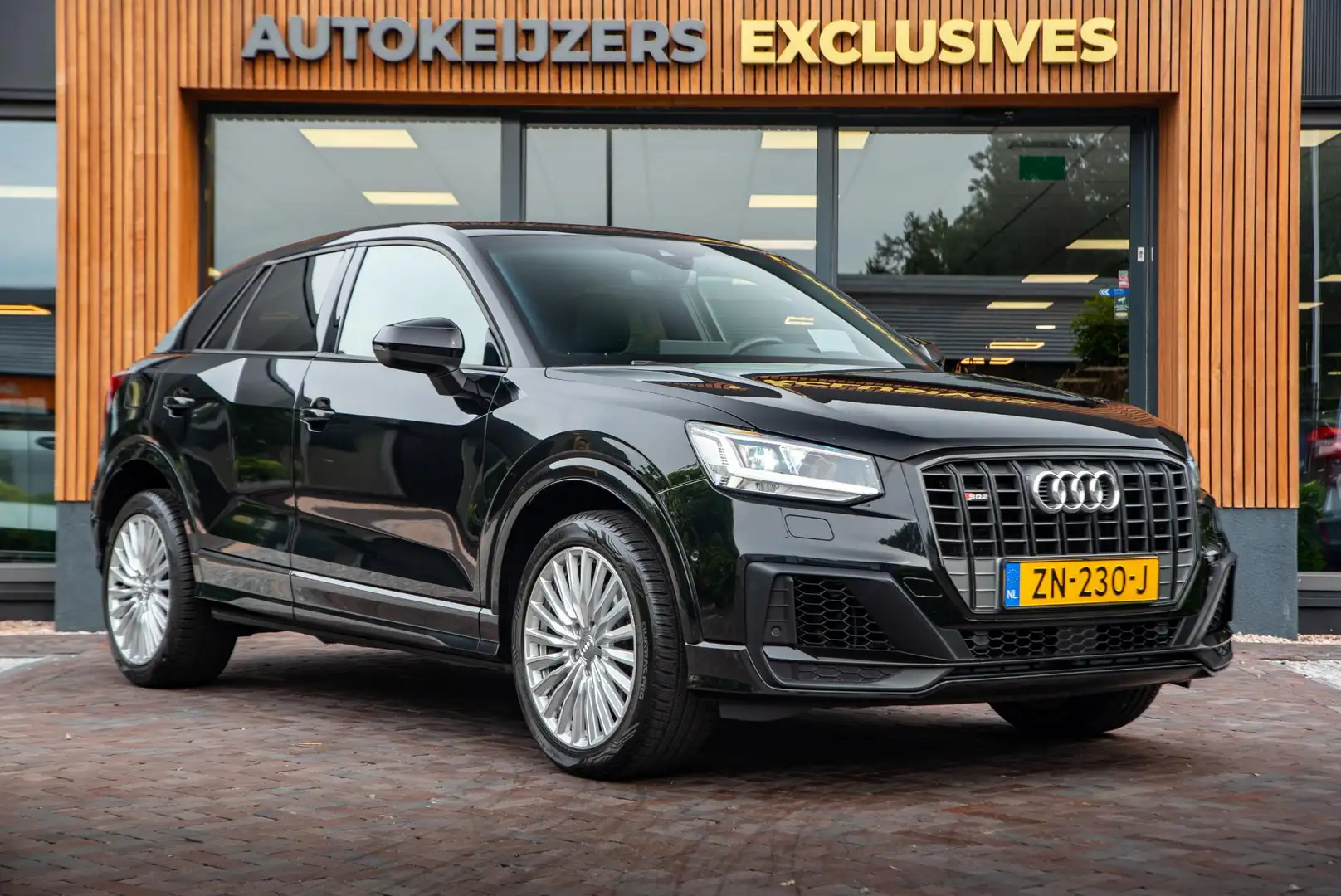 Audi Q2 1.4 TFSI CoD Design Pro Line Plus SQ2 uitgevoerd V Zwart - 1