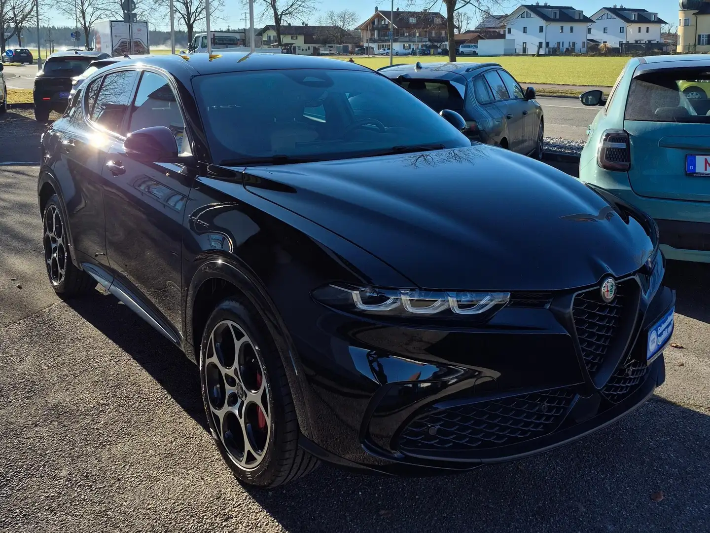 Alfa Romeo Tonale Tonale 1.3 VGT Plug-In-Hybrid Q4 Veloce, Matrix Schwarz - 2