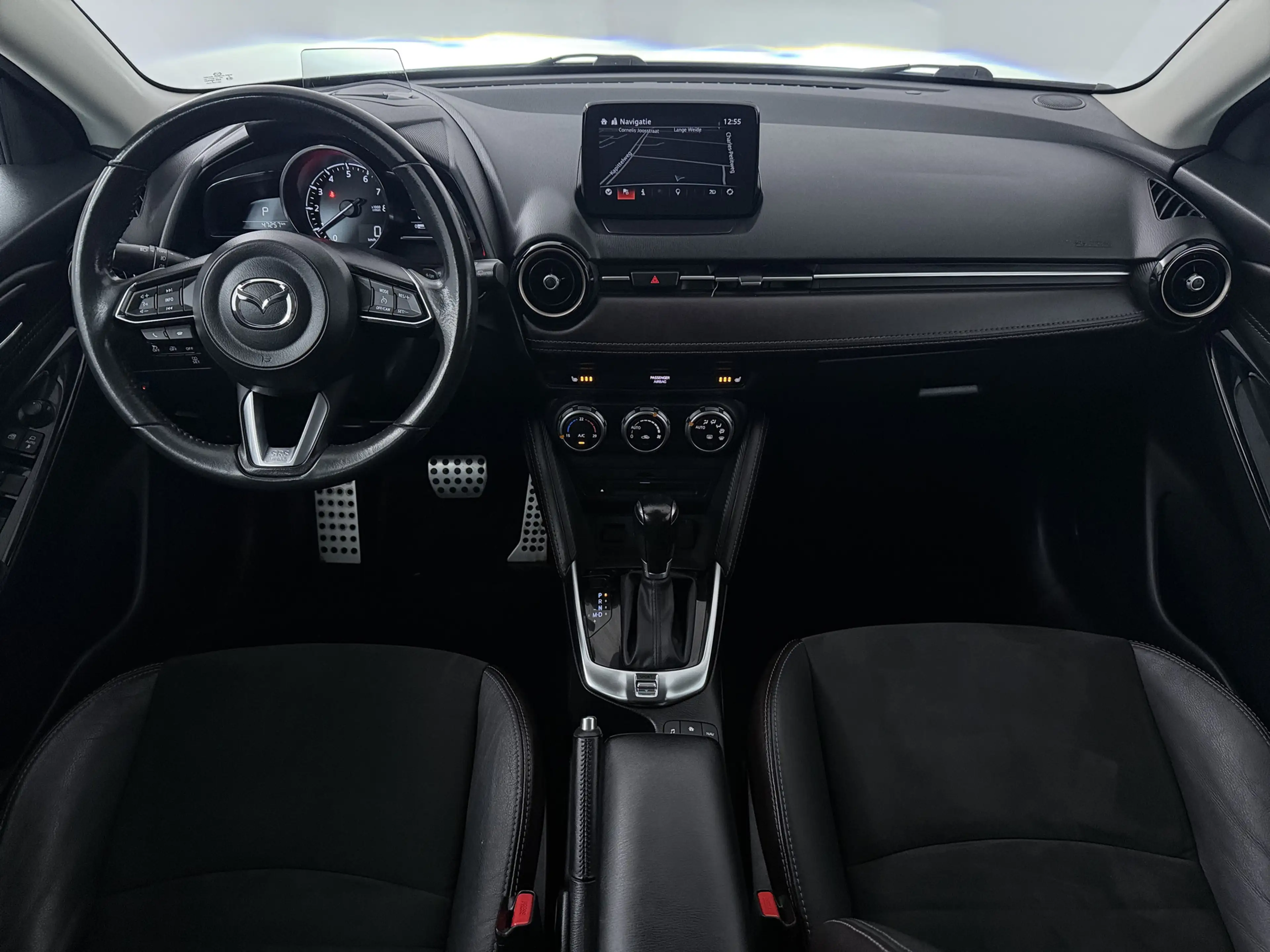 Mazda 2 1.5 Skyactiv-G GT-Luxury — photo 11