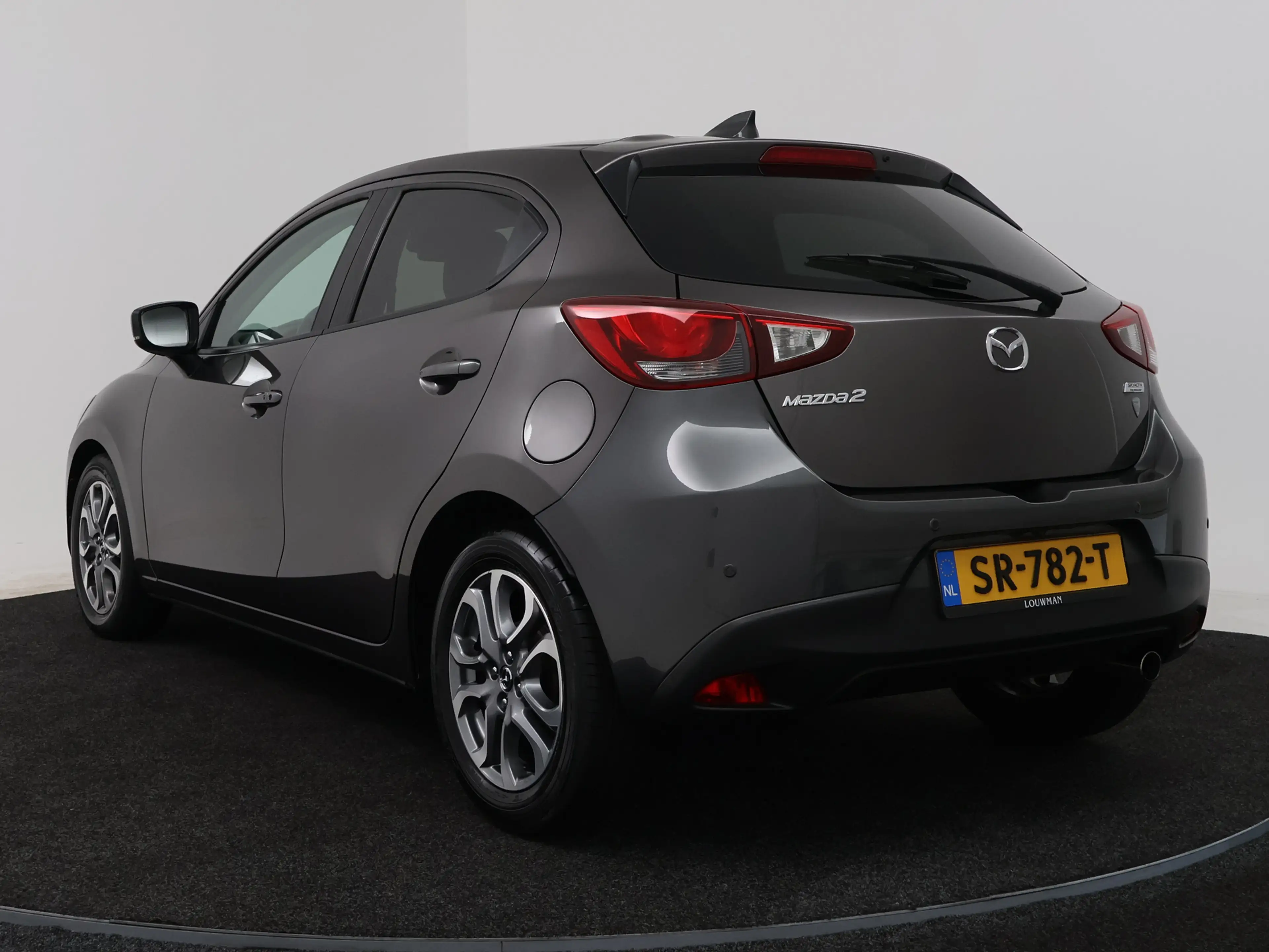 Mazda 2 1.5 Skyactiv-G GT-Luxury — photo 15