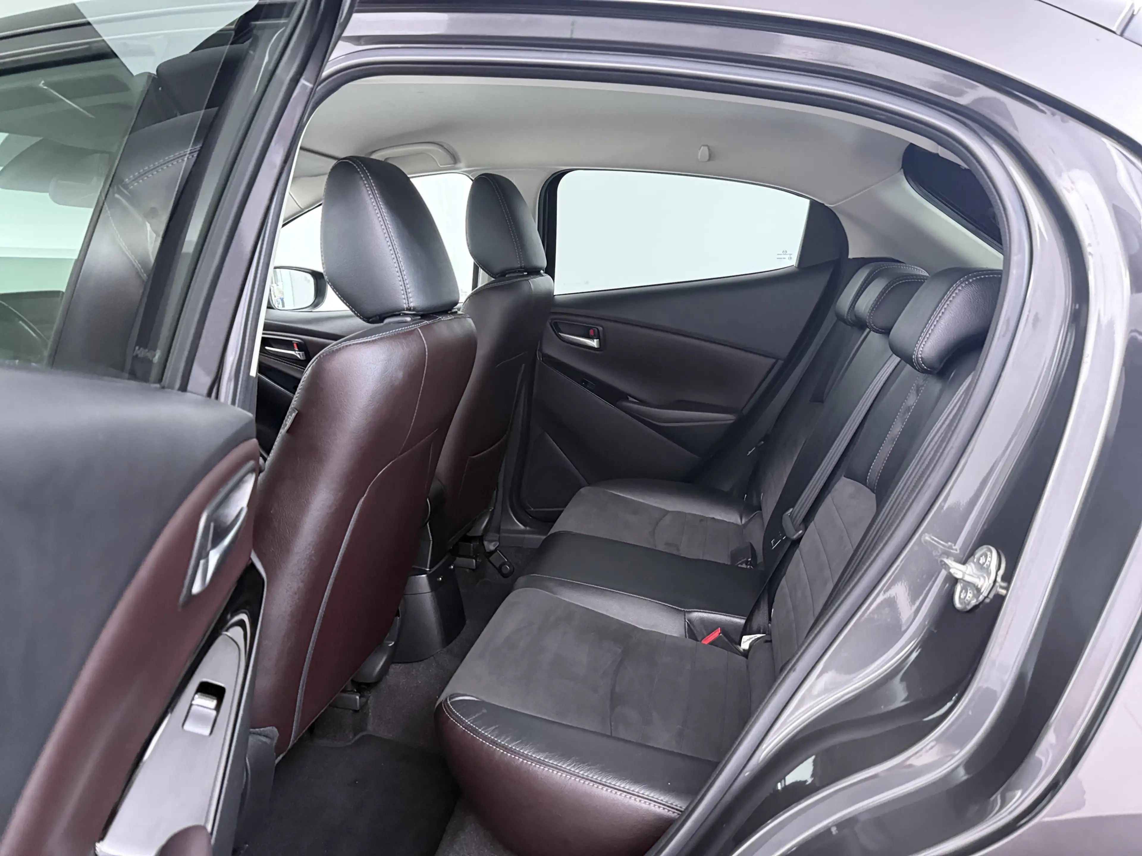 Mazda 2 1.5 Skyactiv-G GT-Luxury — photo 10