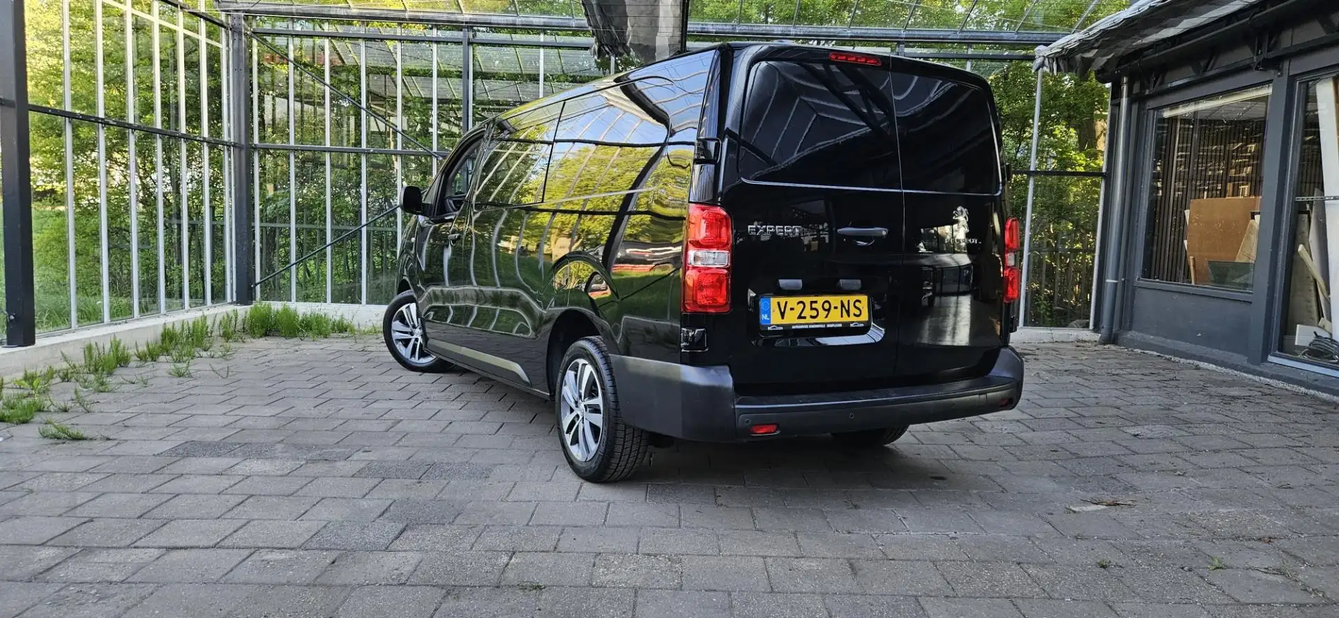 Peugeot Expert 231L 2.0 BlueHDI 120 DC Premium PDC / Apple Carpla Zwart - 2